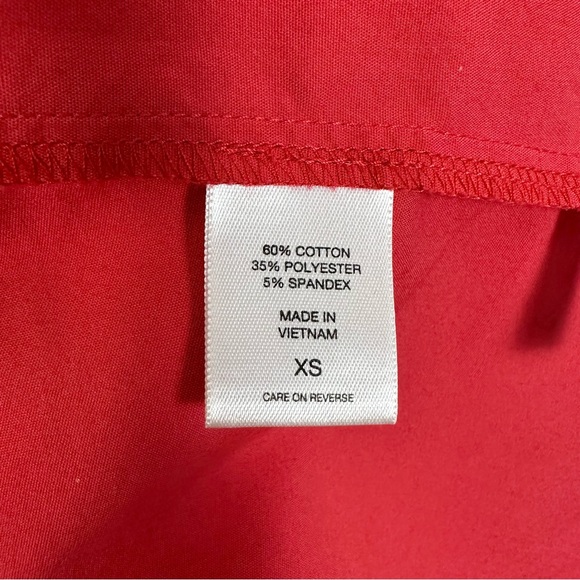 New York & Company Red Short-Sleeved Fitted Button Down Shirt Size XS - Picture 6 of 8
